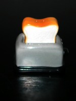 Ceramic toast & toaster S & P set
