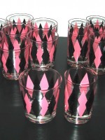 Set of 16 harlequin motif drinking glasses