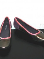 Faryl Robin Spinster flats, size 7 US