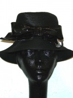 Vintage Shillito’s black straw hat with patent leather bow