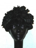 Vintage black petal hat w/velvet brim