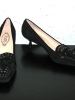 Tod’s black suede kitten heels, size 11 US
