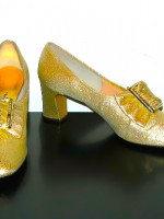 Vintage Dayne Taylor gold shoes w/square rhinestone buckle, size 8.5 US