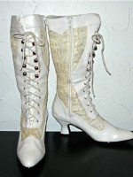 Victorian style white leather & lace boots, size 9 US