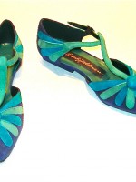Beverly Feldman suede flower T-strap flats, size 6 US