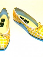 Saks 5th Avenue crocodile embossed leather flats, size 6 US