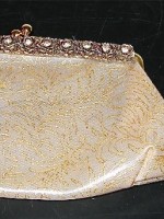 Vintage Dal’on gold leafy clutch