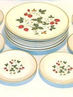 Vintage Sheffield Strawberries & Cream Stoneware Collection, set of 12