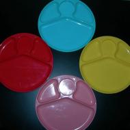 Set of 6 Gothamware plastic plates