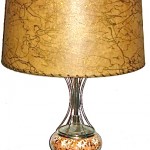 Vintage ceramic peach & gold lamp w/fiberglass shade