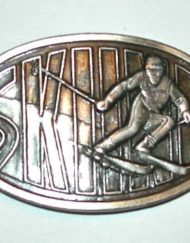 Skiing belt buckle