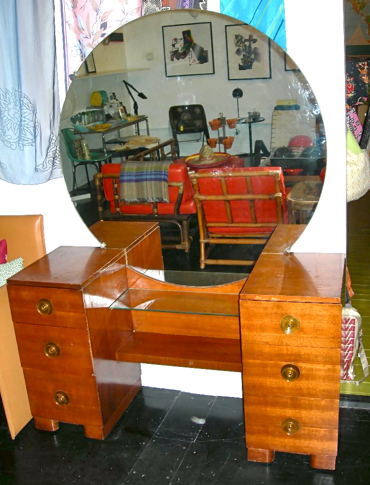 Vintage Wood Vanity W Big Round Mirror Nvision Cincinnati