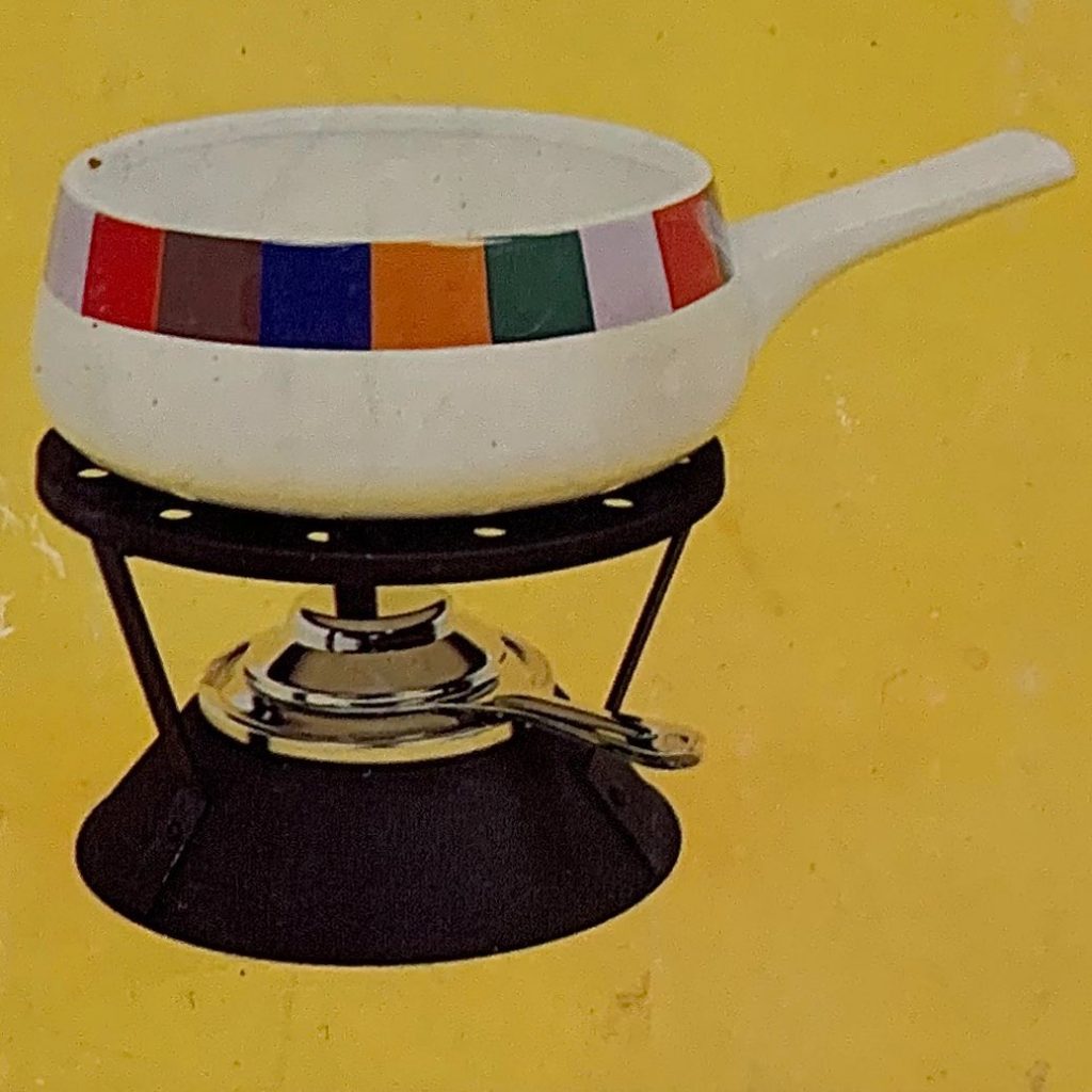1972 San Remo fondue set, new in the box, detail